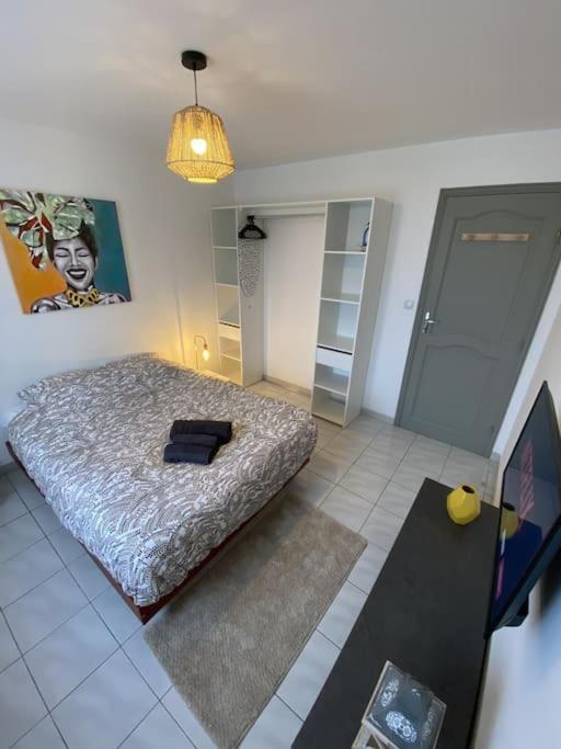 Appartement Tout Equipe 2 Chambres + Jardin Saix  Exterior foto